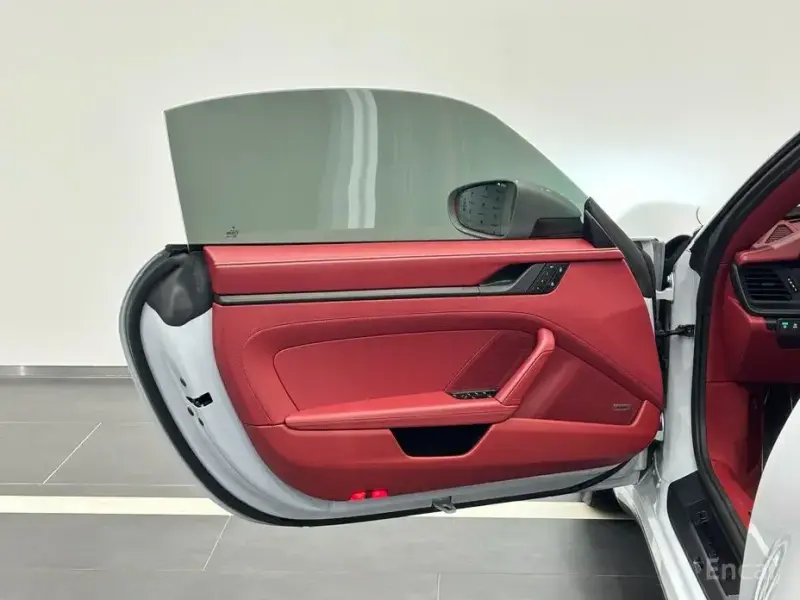 2025 Porsche 911 с пробегом 9 777 км