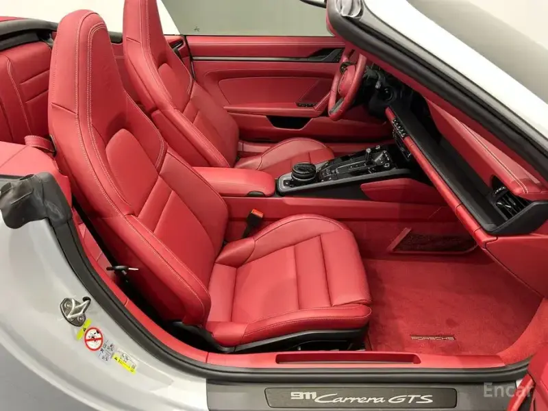 2025 Porsche 911 с пробегом 9 777 км