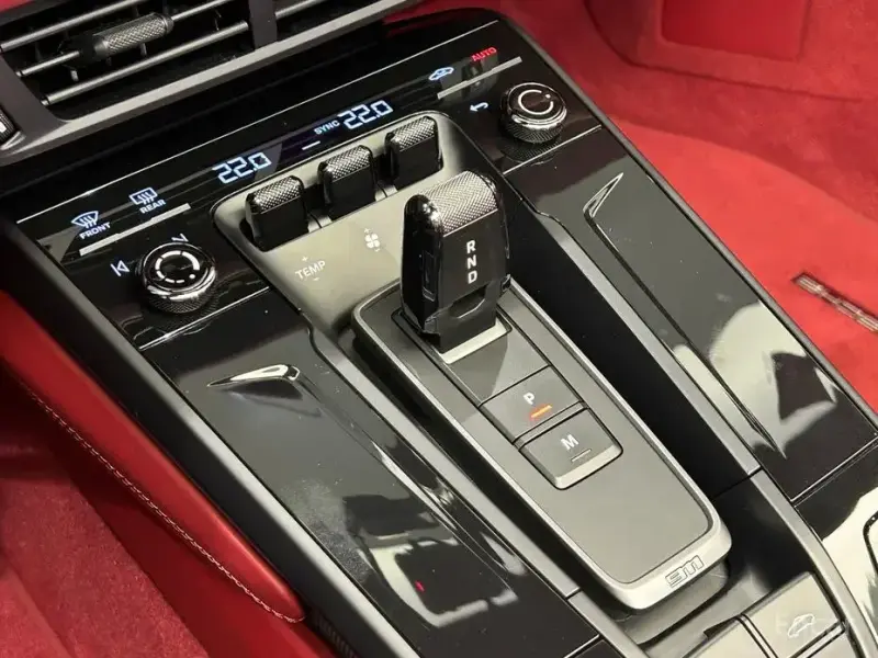 2025 Porsche 911 с пробегом 9 777 км
