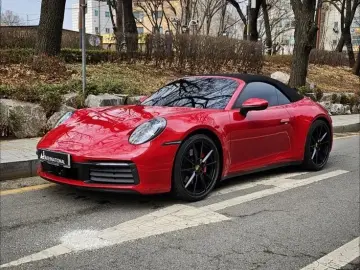 2021 Porsche 911 с пробегом 15 200 км