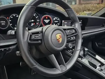 2021 Porsche 911 с пробегом 15 200 км
