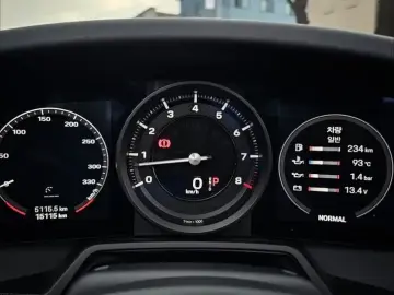 2021 Porsche 911 с пробегом 15 200 км
