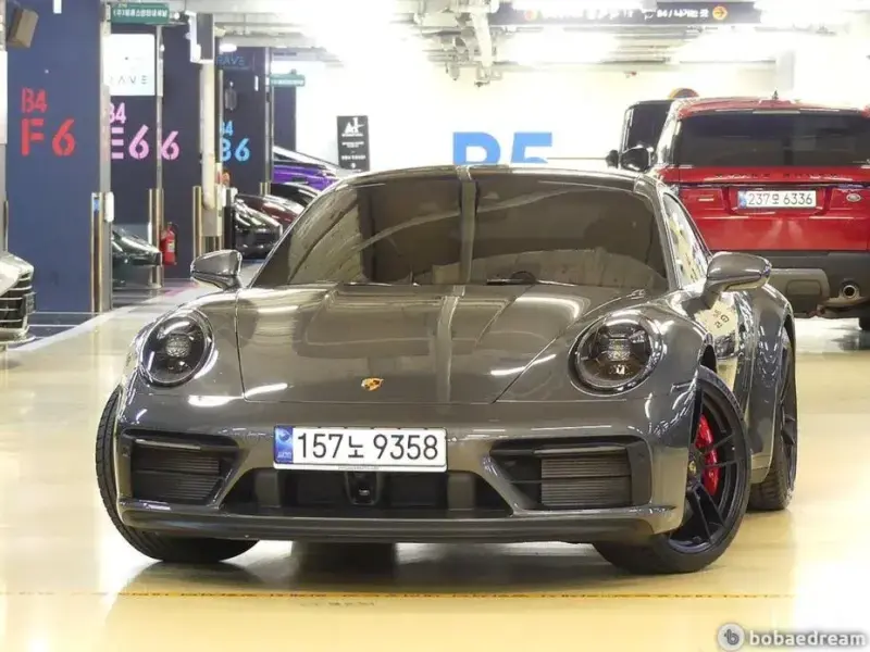 2023 Porsche 911 с пробегом 2 700 км