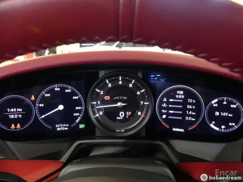 2023 Porsche 911 с пробегом 2 700 км