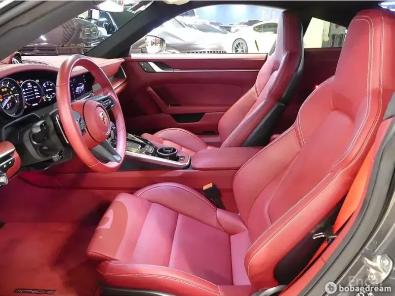 2023 Porsche 911 с пробегом 2 700 км
