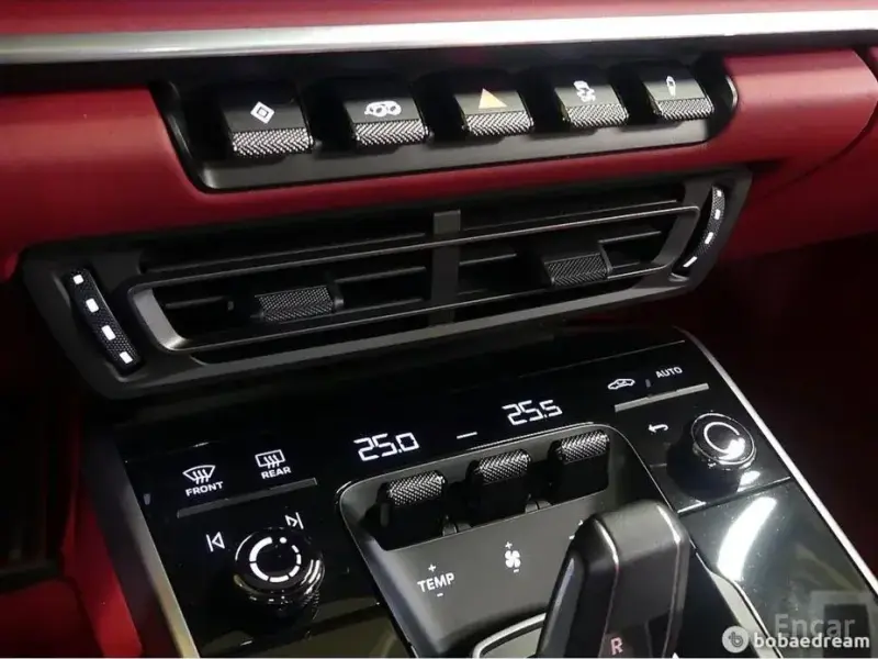2023 Porsche 911 с пробегом 2 700 км