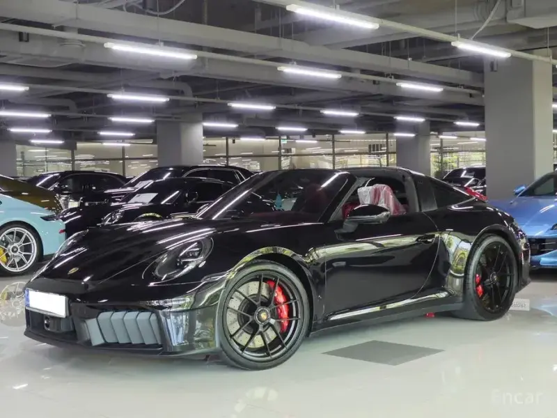 2025 Porsche 911 с пробегом 4 902 км
