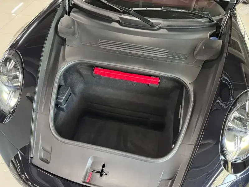 2025 Porsche 911 с пробегом 4 902 км