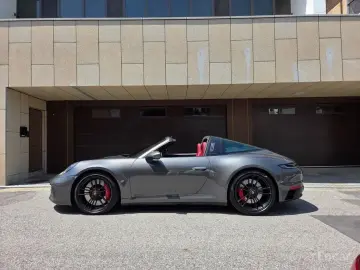 2024 Porsche 911 с пробегом 17 000 км