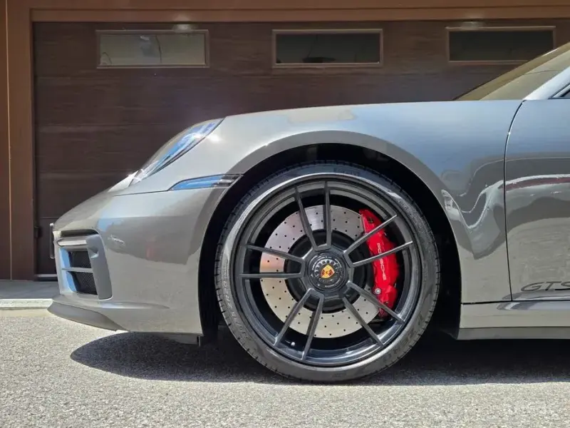 2024 Porsche 911 с пробегом 17 000 км