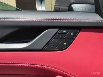 2024 Porsche 911 с пробегом 17 000 км