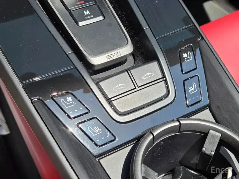 2024 Porsche 911 с пробегом 17 000 км