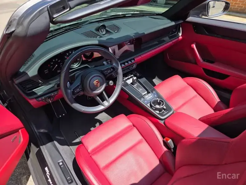 2024 Porsche 911 с пробегом 17 000 км