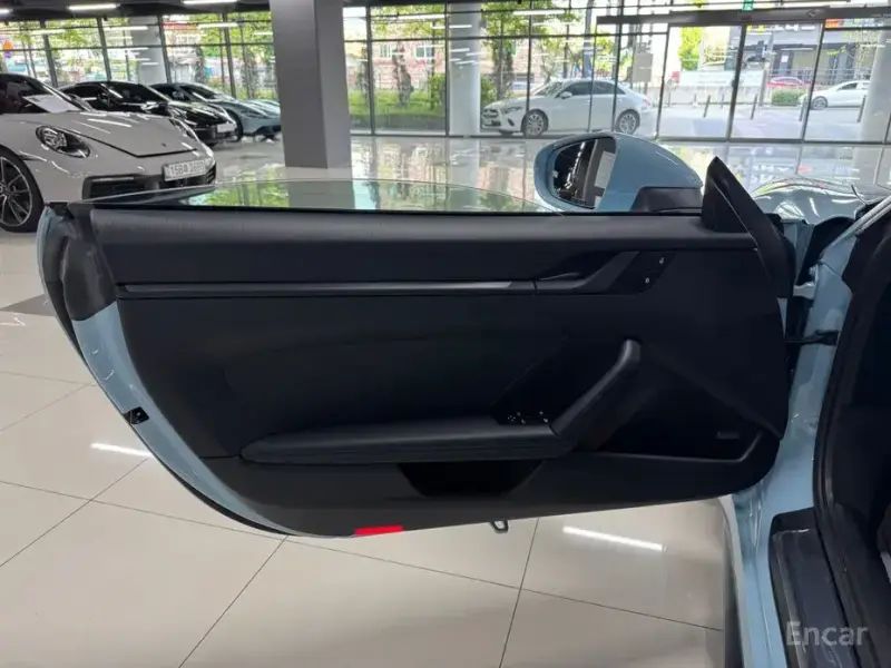 2025 Porsche 911 с пробегом 118 км