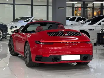2024 Porsche 911 с пробегом 2 000 км