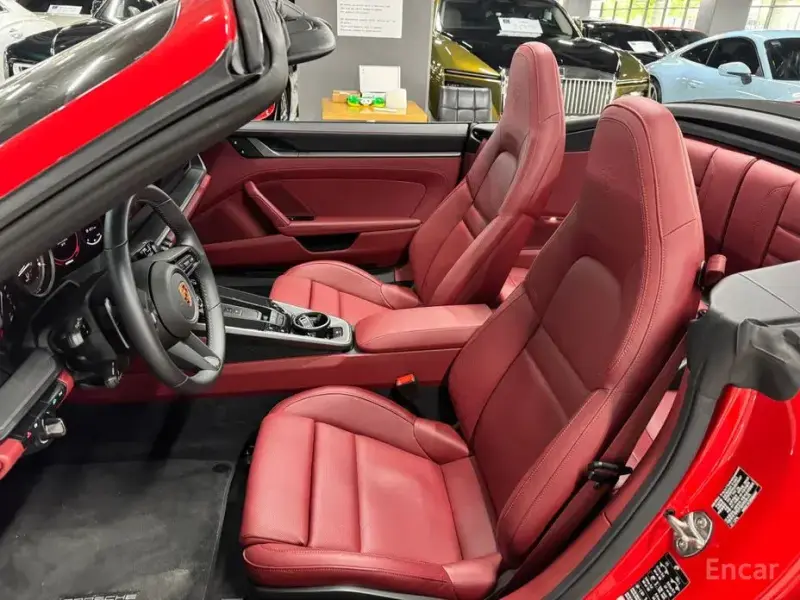 2024 Porsche 911 с пробегом 2 000 км
