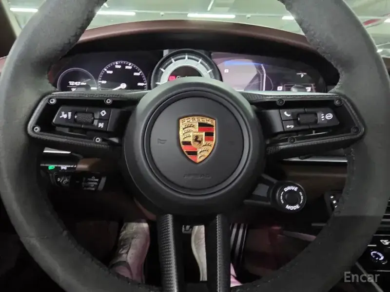 2023 Porsche 911 с пробегом 14 987 км