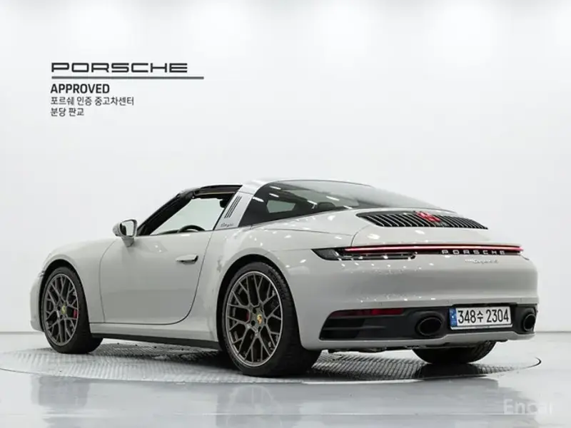 2024 Porsche 911 с пробегом 18 250 км