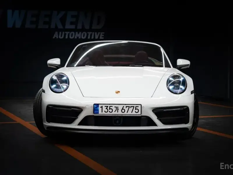 2023 Porsche 911 с пробегом 9 000 км