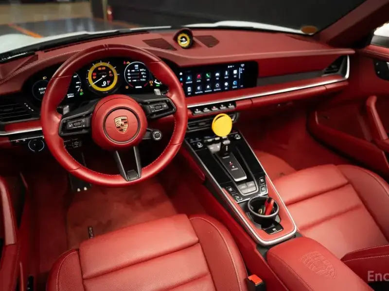 2023 Porsche 911 с пробегом 9 000 км