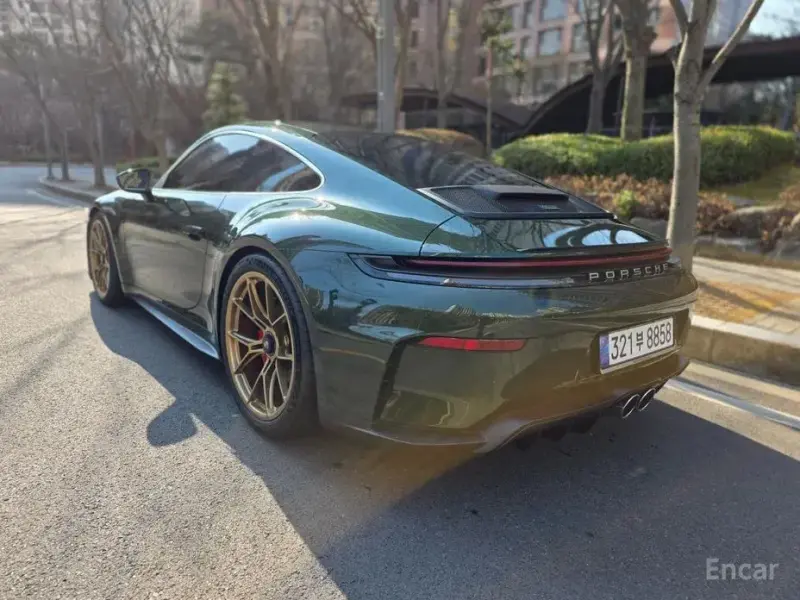 2026 Porsche 911 с пробегом 600 км