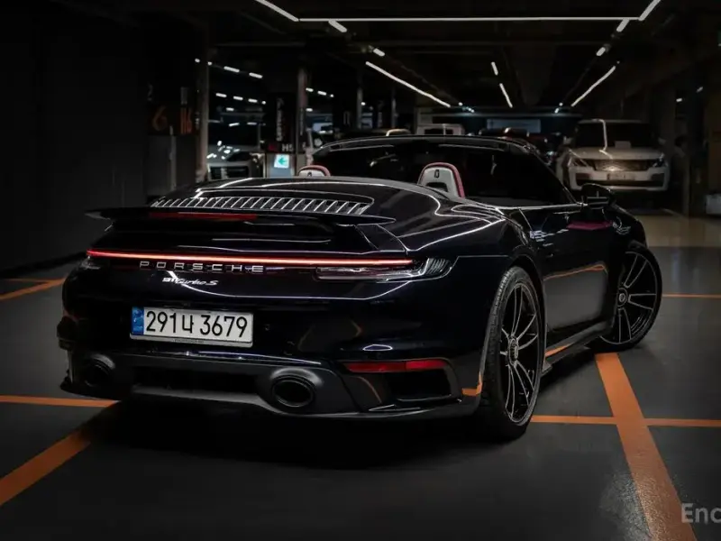 2024 Porsche 911 с пробегом 10 500 км