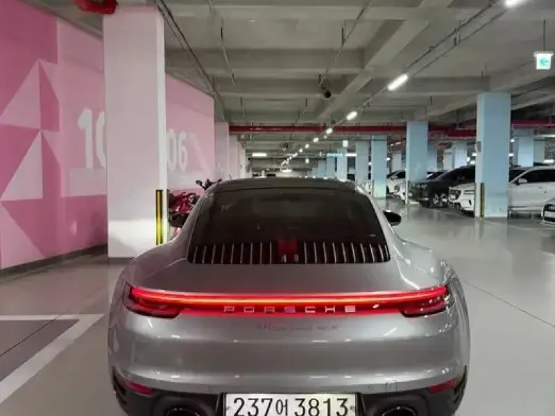 2020 Porsche 911 с пробегом 13 200 км