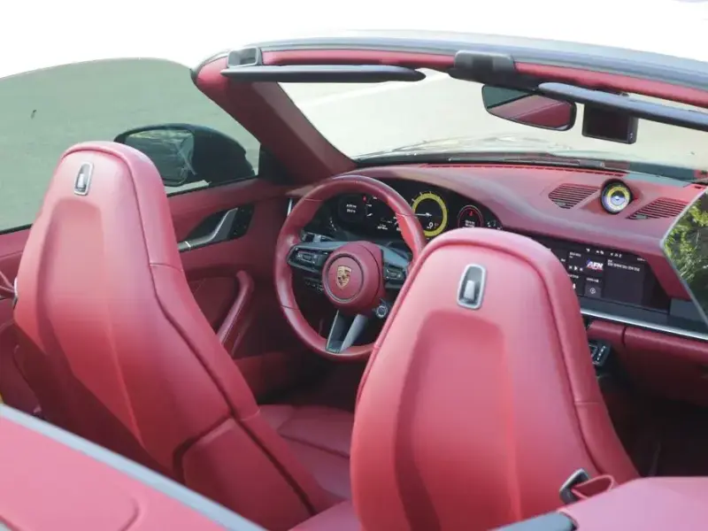 2021 Porsche 911 с пробегом 23 700 км