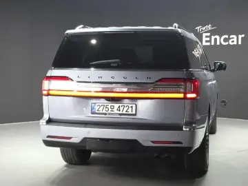 2021 Lincoln Navigator с пробегом 61 908 км