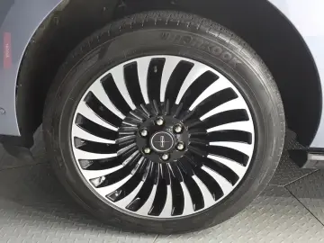 2021 Lincoln Navigator с пробегом 61 908 км