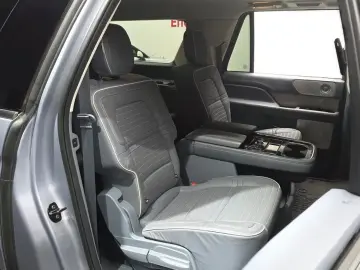2021 Lincoln Navigator с пробегом 61 908 км