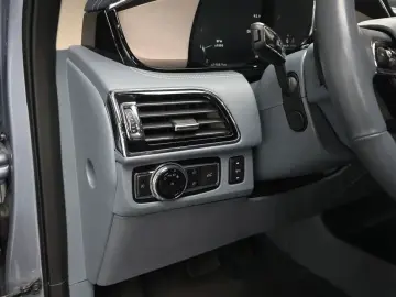 2021 Lincoln Navigator с пробегом 61 908 км