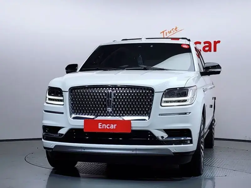 2021 Lincoln Navigator с пробегом 43 973 км