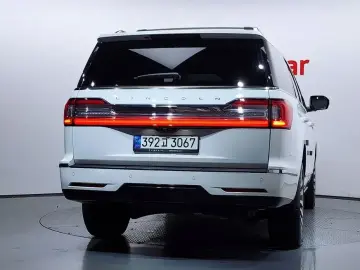 2021 Lincoln Navigator с пробегом 43 973 км
