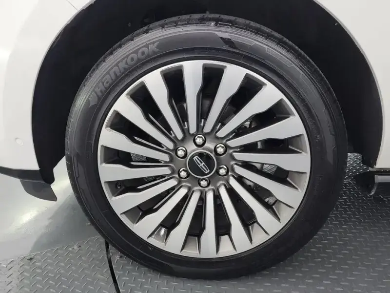 2021 Lincoln Navigator с пробегом 43 973 км
