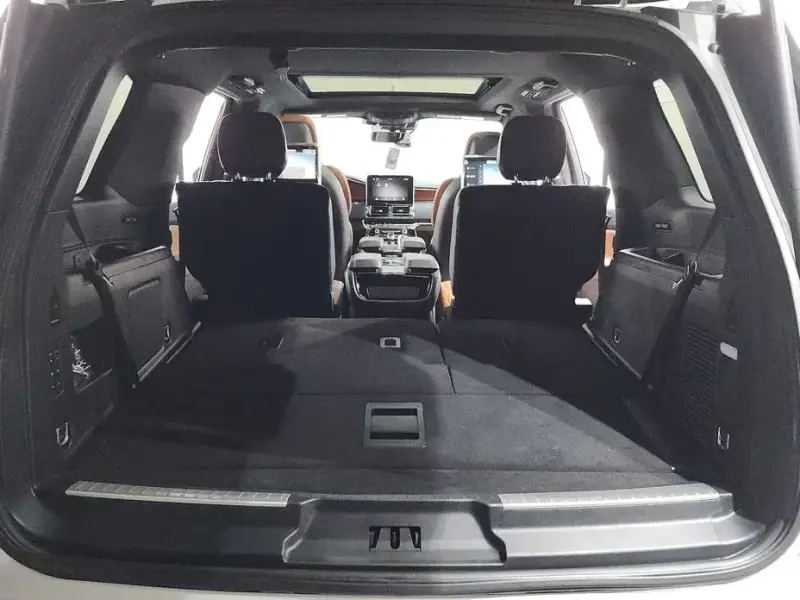 2021 Lincoln Navigator с пробегом 43 973 км
