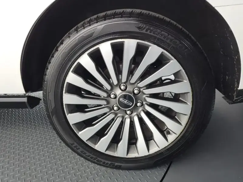 2021 Lincoln Navigator с пробегом 43 973 км