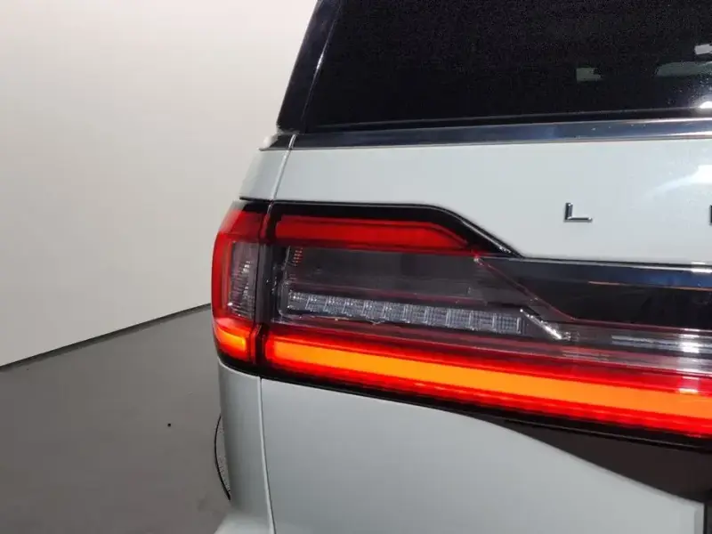 2021 Lincoln Navigator с пробегом 43 973 км