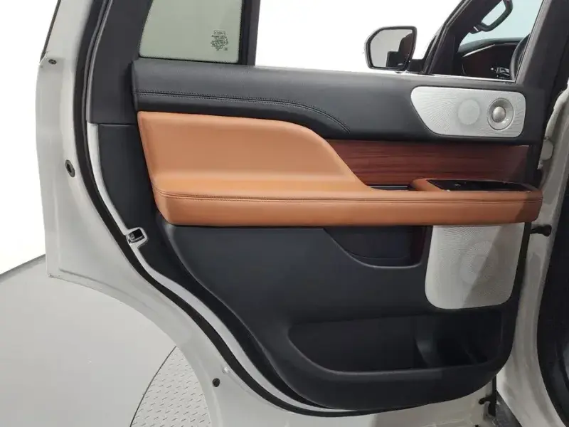 2021 Lincoln Navigator с пробегом 43 973 км