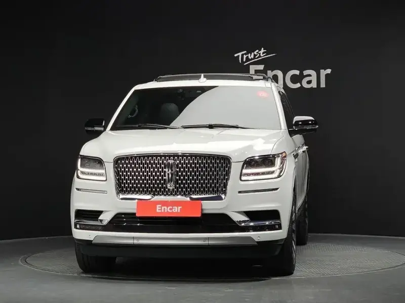2021 Lincoln Navigator с пробегом 66 935 км