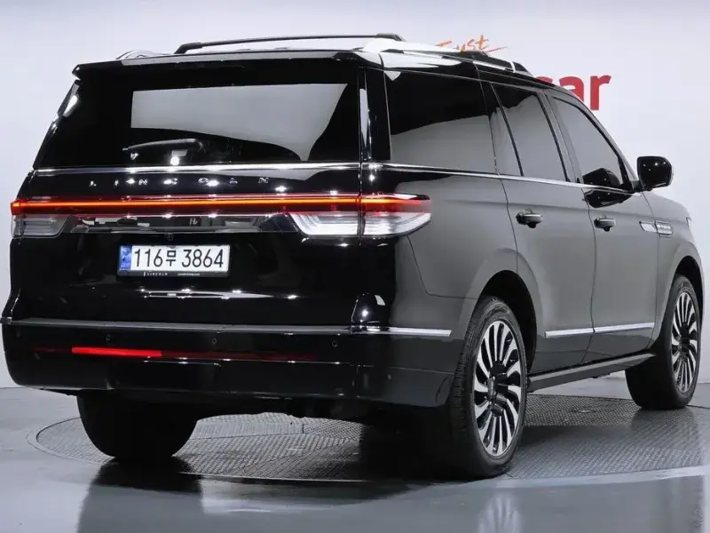 2023 Lincoln Navigator с пробегом 79 554 км
