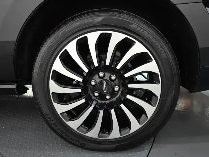 2023 Lincoln Navigator с пробегом 79 554 км