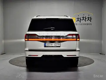 2021 Lincoln Navigator с пробегом 7 066 км
