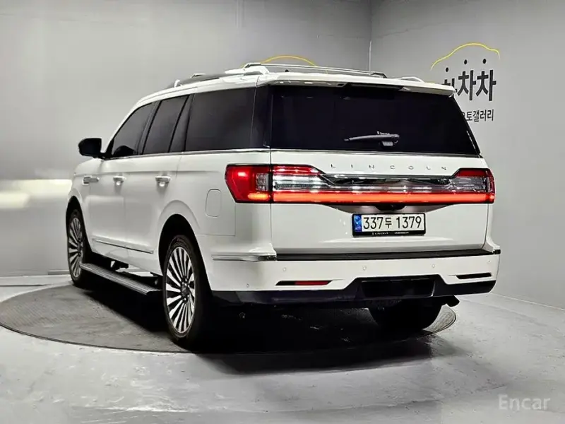 2021 Lincoln Navigator с пробегом 7 066 км