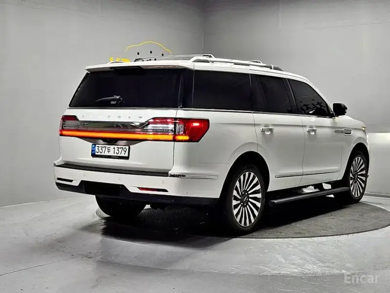 2021 Lincoln Navigator с пробегом 7 066 км