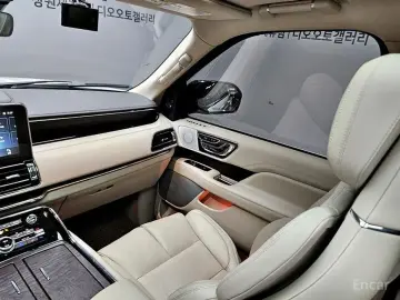 2021 Lincoln Navigator с пробегом 7 066 км