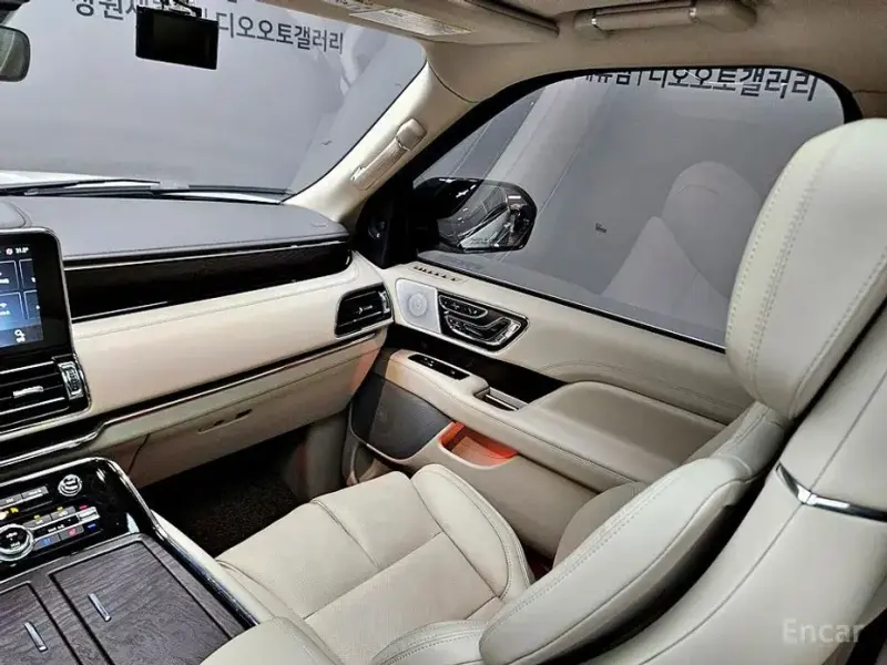 2021 Lincoln Navigator с пробегом 7 066 км