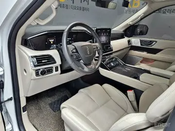 2021 Lincoln Navigator с пробегом 7 066 км