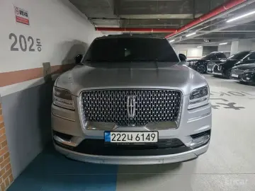2021 Lincoln Navigator с пробегом 74 728 км