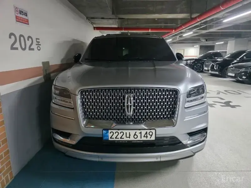 2021 Lincoln Navigator с пробегом 74 728 км